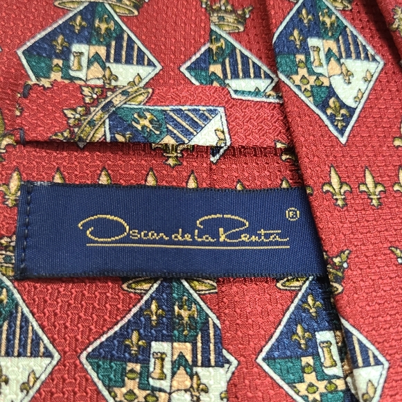 Oscar De La Renta Red Patterned Silk Tie - Picture 2 of 5